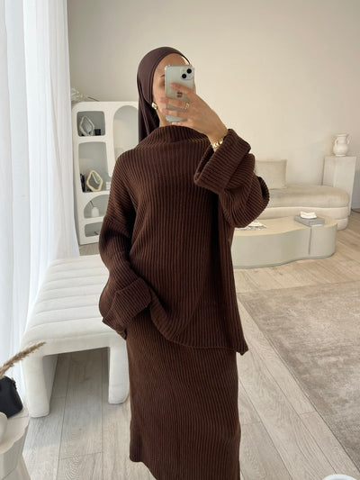 Brown knitted skirt set