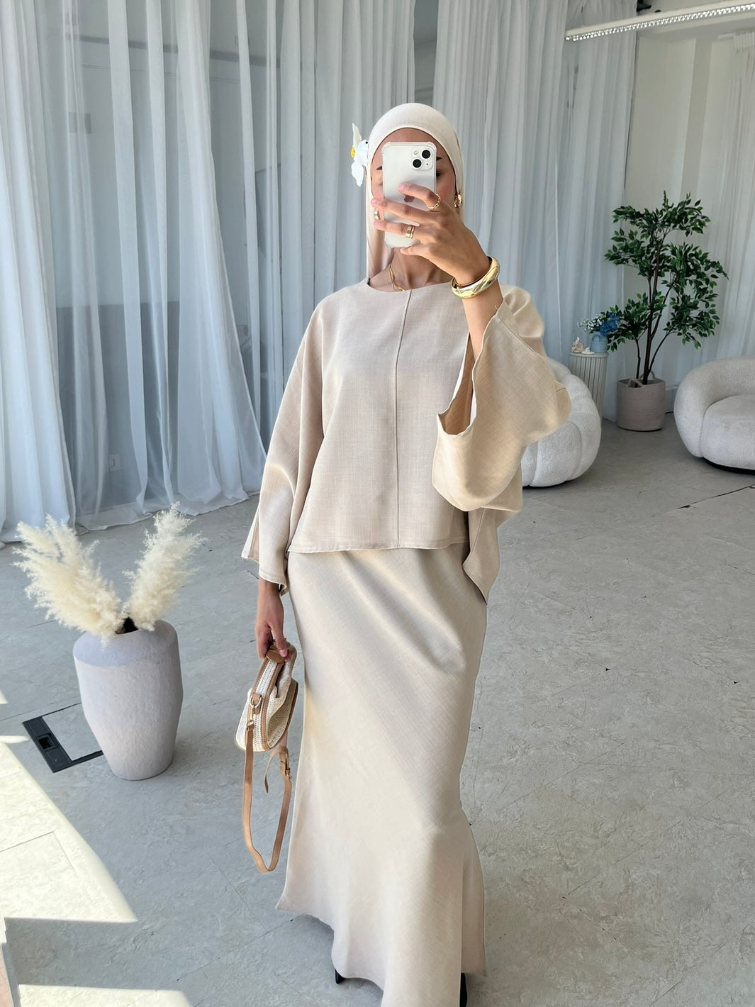 Cape top and skirt set beige