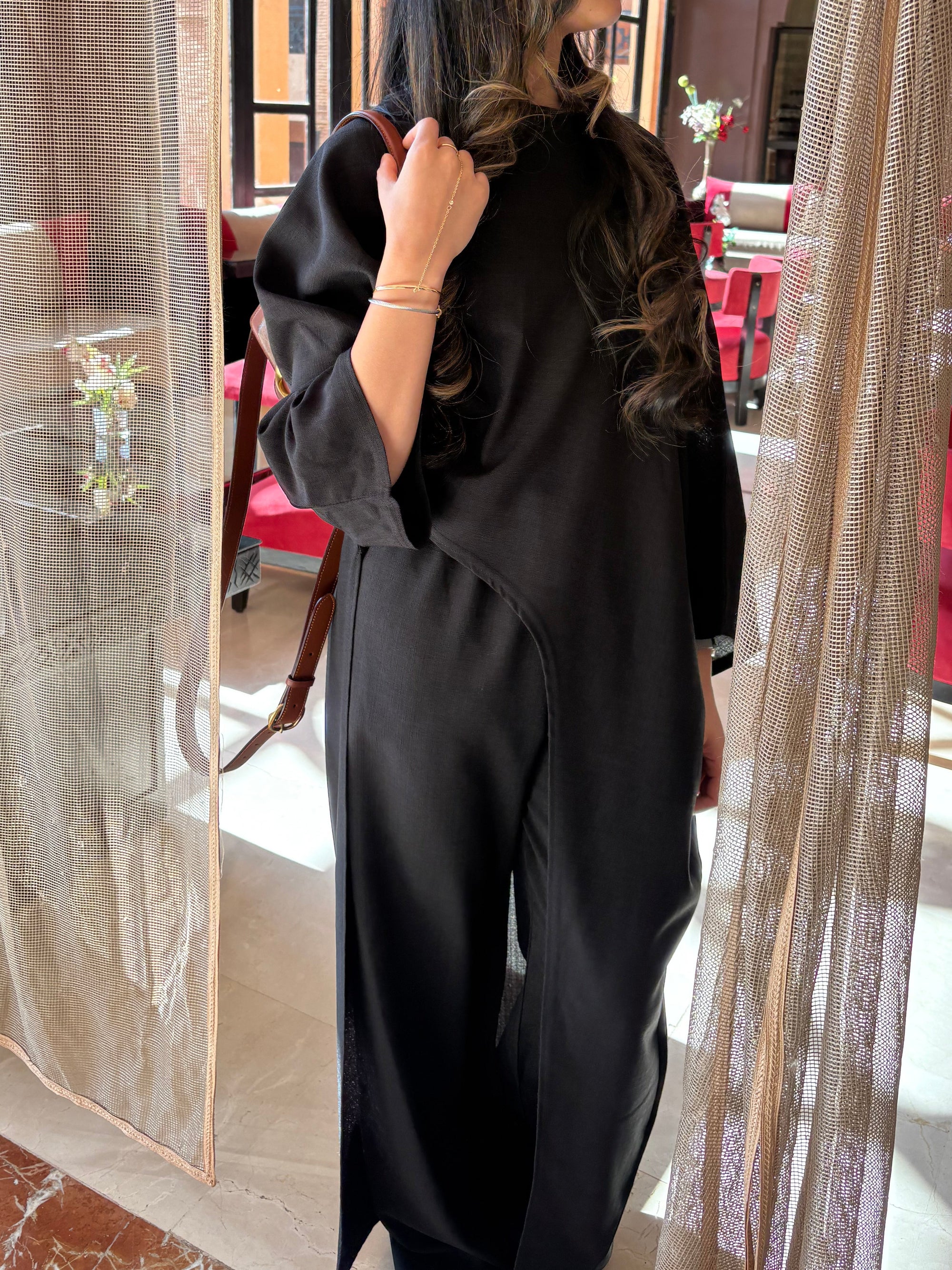 Black assymetrical set