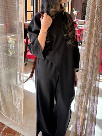 Black assymetrical set