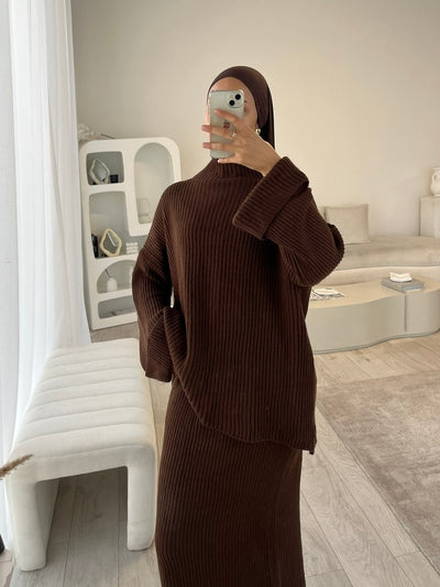 Brown knitted skirt set