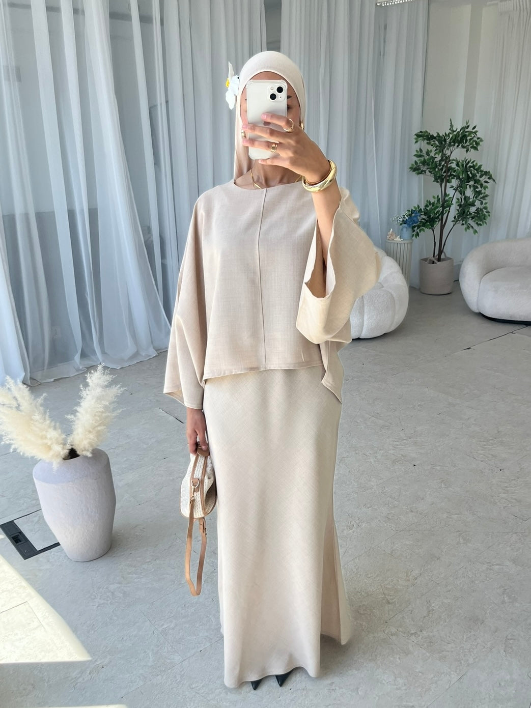 Cape top and skirt set beige