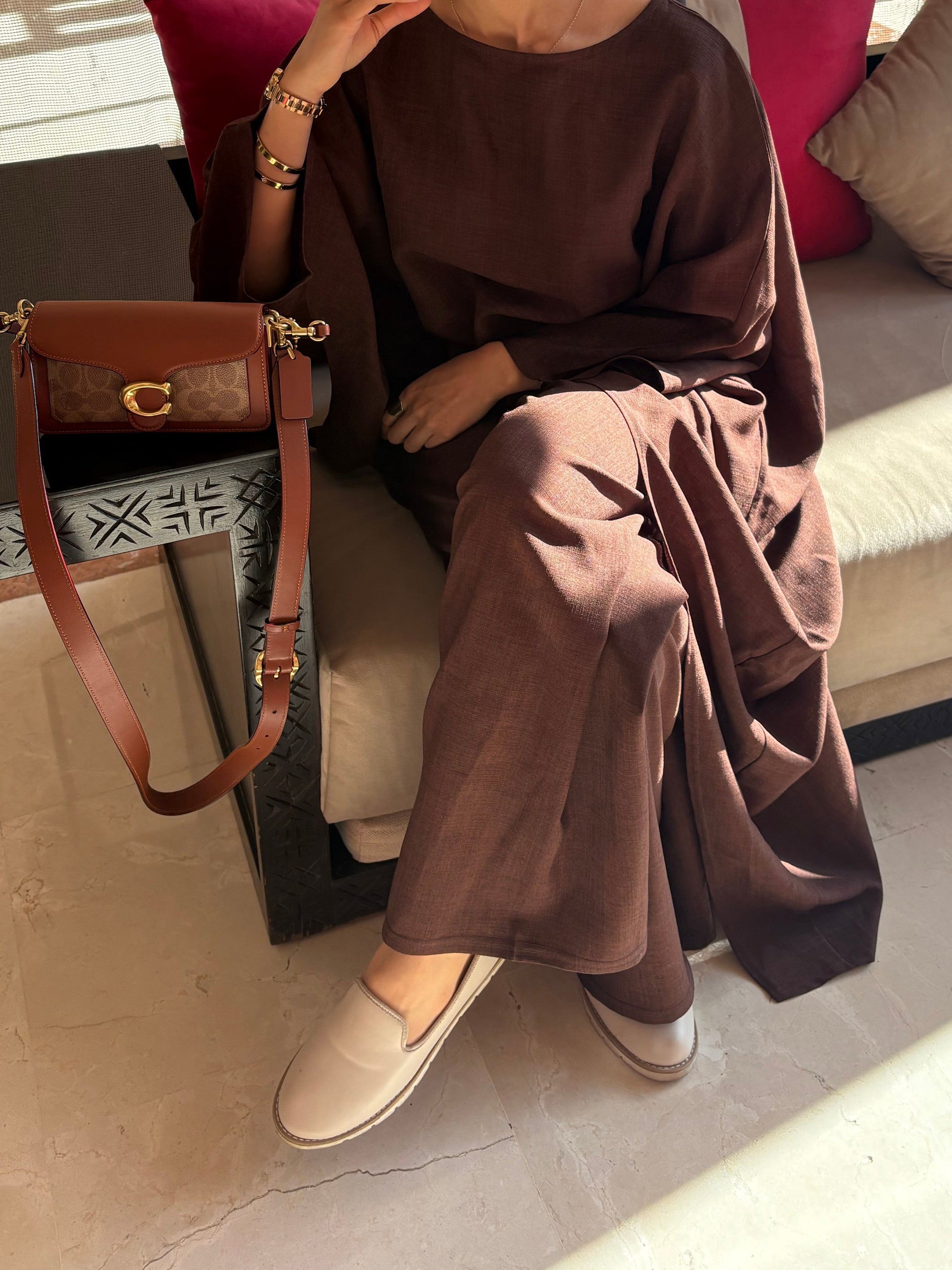 Brown assymetrical set