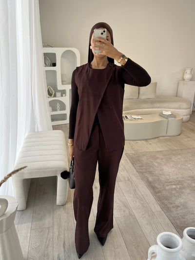 Brown sleeveless blazer and trouser set (TALL)