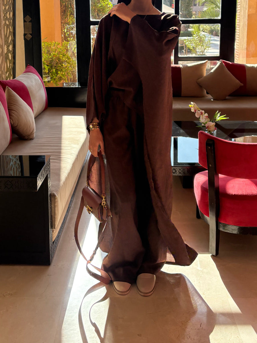 Brown assymetrical set