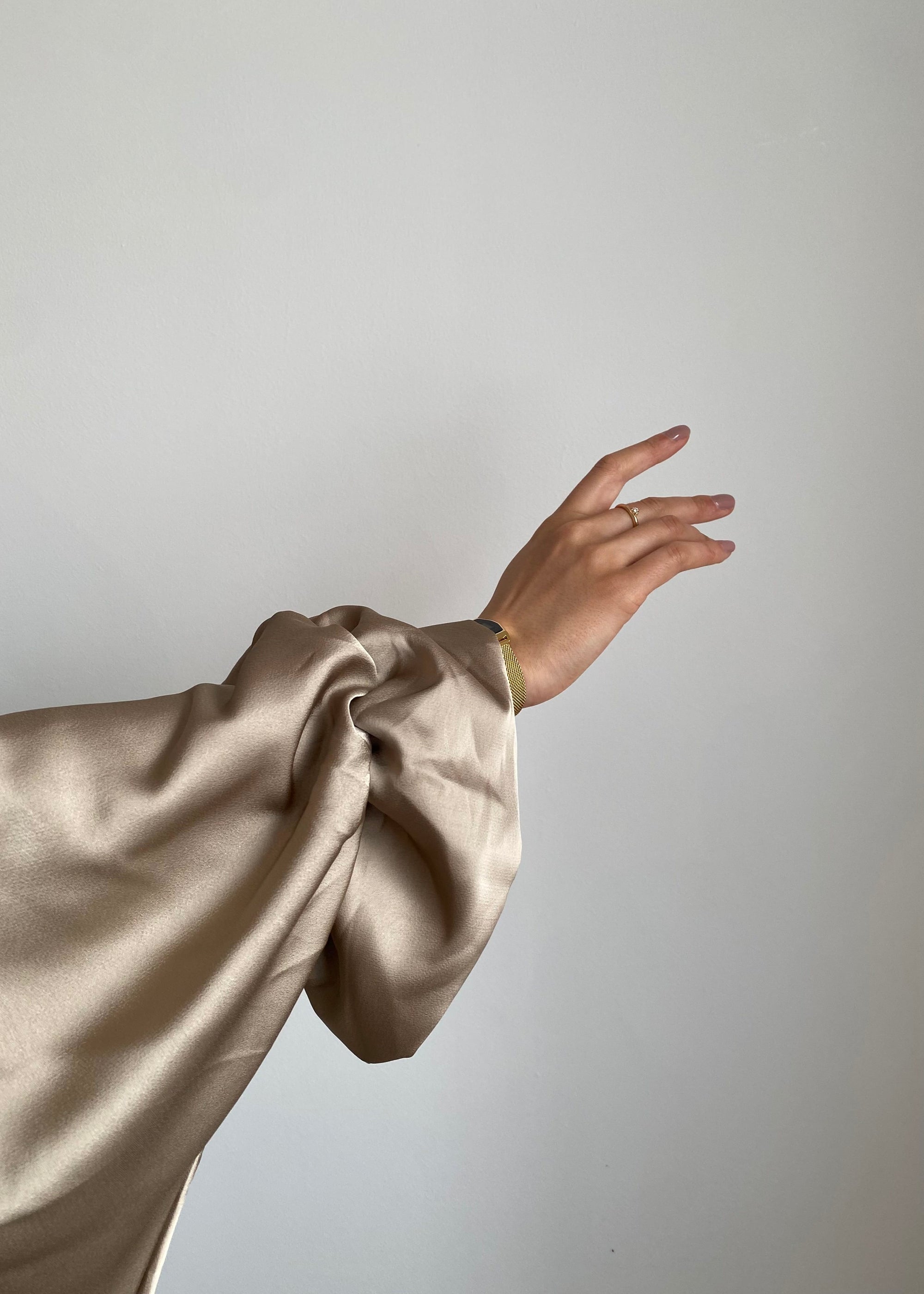 Beige Open Abaya (pre-order)